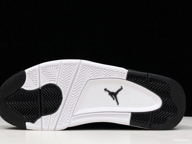 HYPE Black Jordan 308497-032 Metallic Gold-White Air Royalty 4 0816